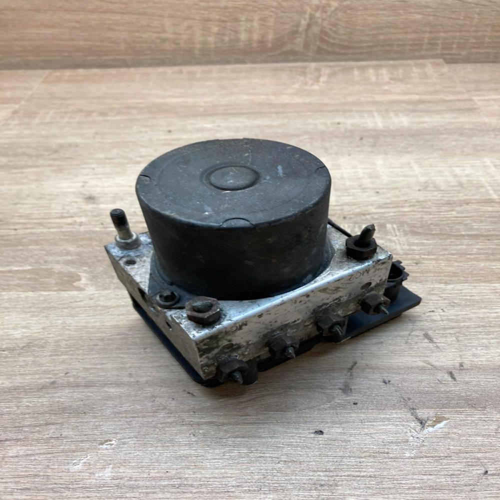 0265800308 2265100416 85 ABS Pump Nissan Primera