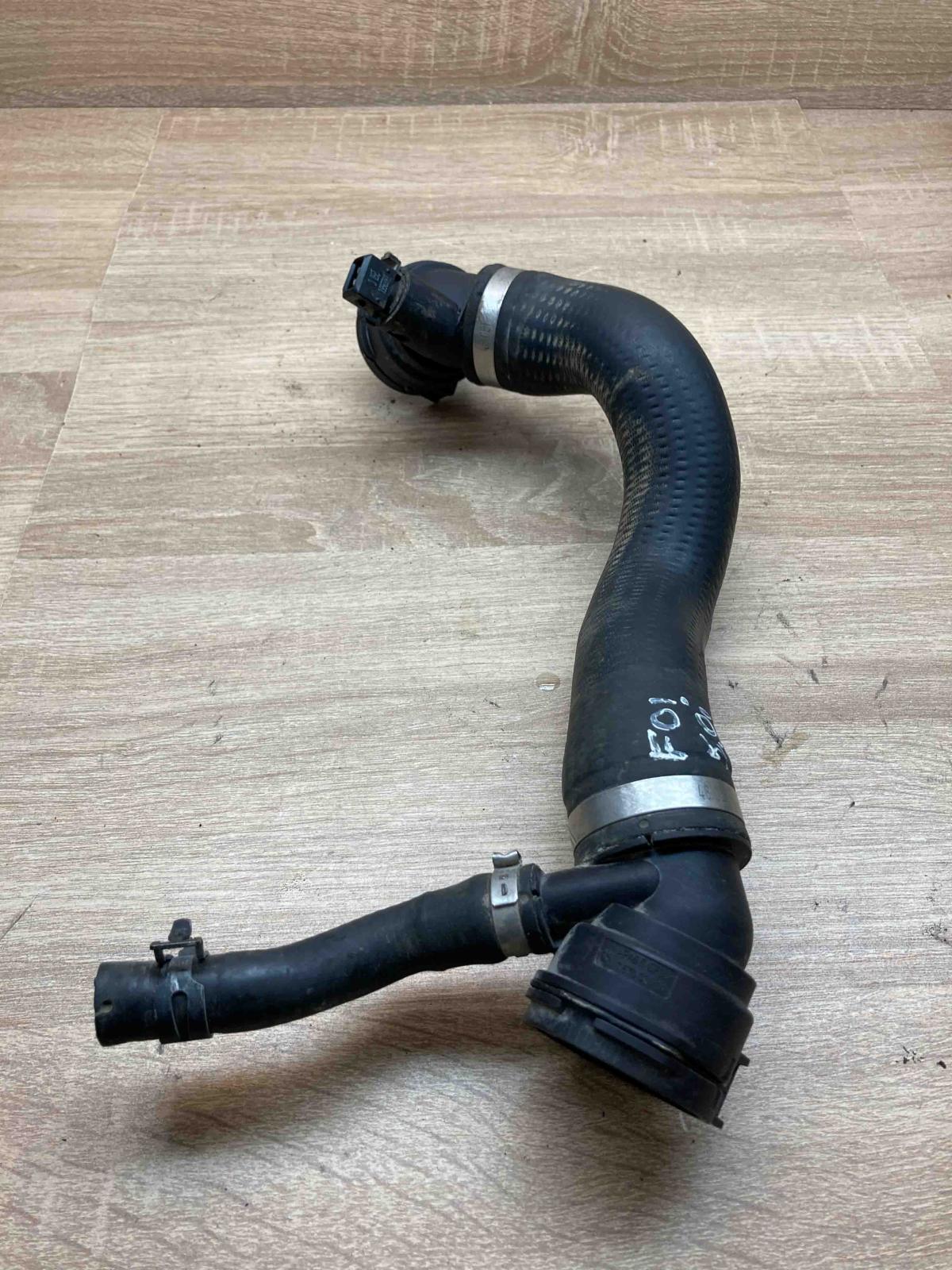 7575427 7575620  Engine coolant pipe/hose BMW 7 F01 F02 F03 F04