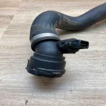 7575427 7575620  Engine coolant pipe/hose BMW 7 F01 F02 F03 F04