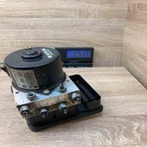 6771487 6771486 01  ABS Pump BMW 1 E81 E87