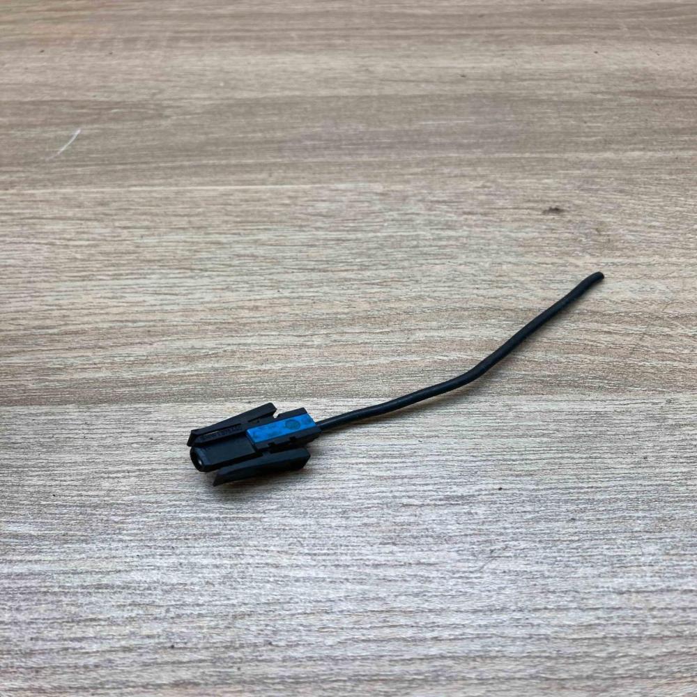 1378460   Plug wire BMW 5 E60 E61