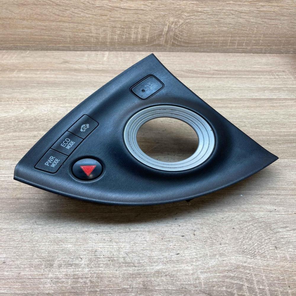 55404 47010 15C315 RHD Gear shifter surround trim plastic Toyota Prius (XW30)