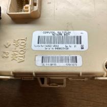 89221 0F010   Fuse module Toyota Corolla Verso AR10
