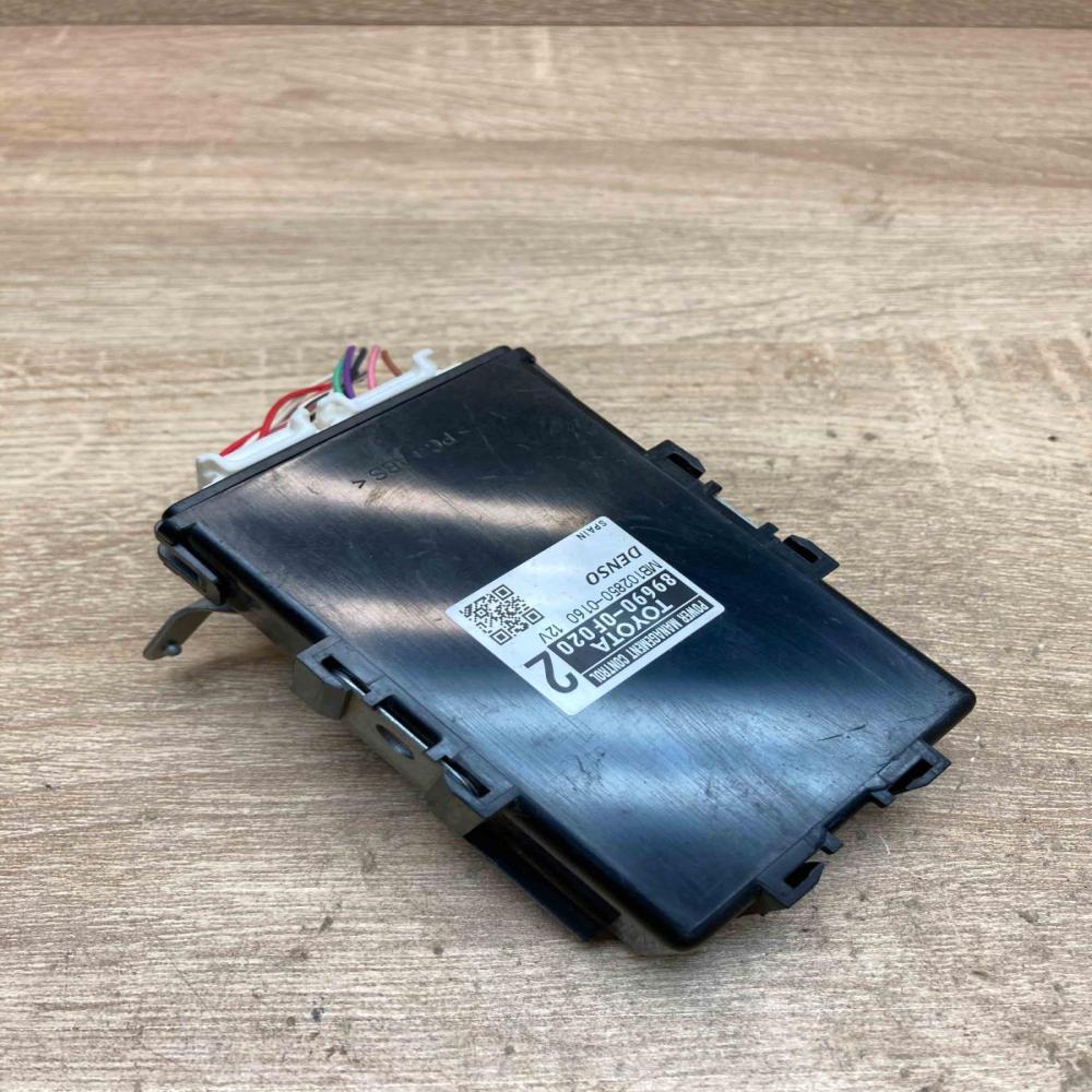 89690 0F020 MB102850 0160  Power management control unit Toyota Verso