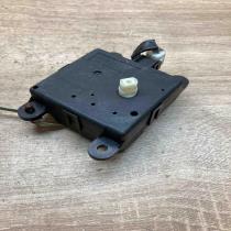 3J01030850 070328B  Air flap motor/actuator Nissan Qashqai