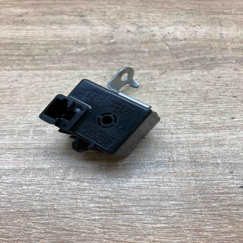 86650 13010 068900 3570  Other relay Toyota Corolla E140 E150