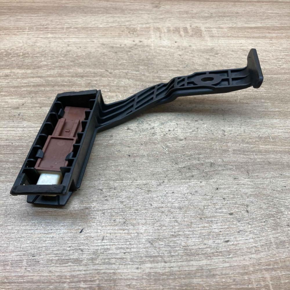 08169709   Keyless system antenna Toyota Prius (XW30)
