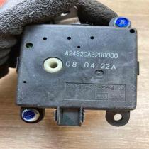 A24820A32 080422A  Air flap motor/actuator Nissan Qashqai