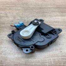 063800 0181 447012V  Air flap motor/actuator Toyota Prius (XW20)