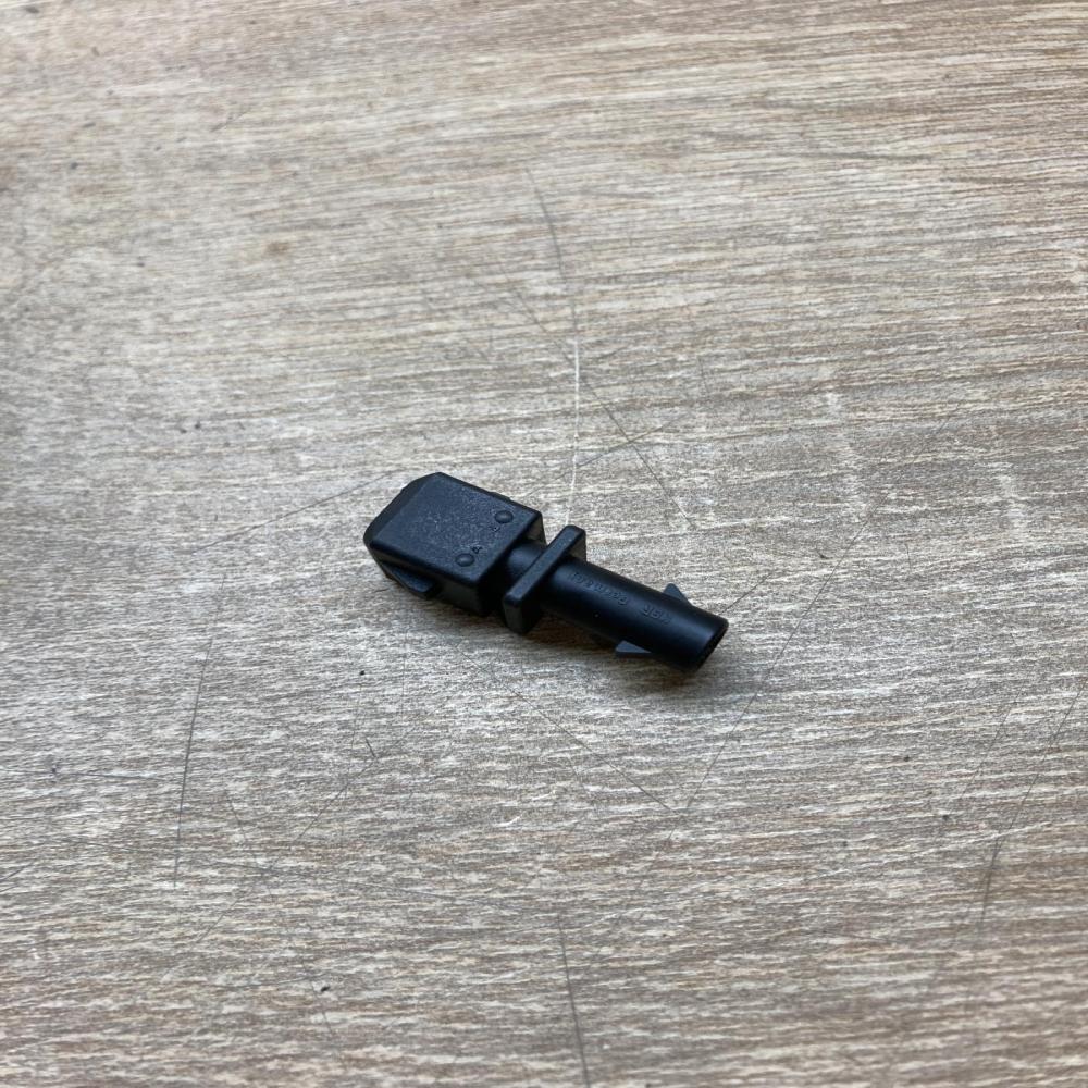 357972761   Plug wire Volkswagen Transporter - Caravelle T4