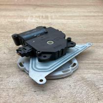 113800 2760   Air flap motor/actuator Toyota Avensis T250