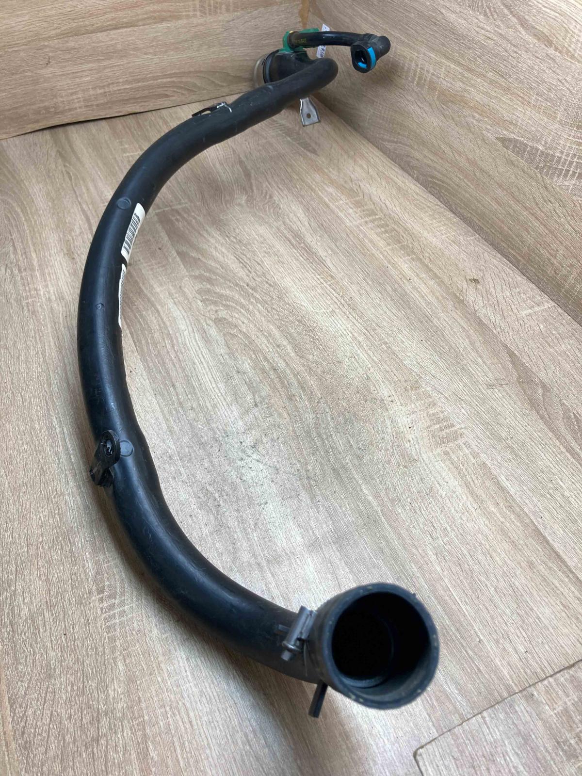 7164258 8286521  Fuel tank filler neck pipe BMW X5 F15