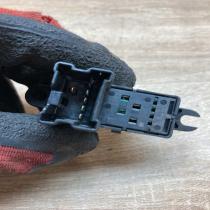 25411 JD000   Electric window control switch Nissan Qashqai