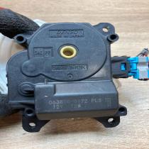 063800 0172   Air flap motor/actuator Toyota Land Cruiser (J150)