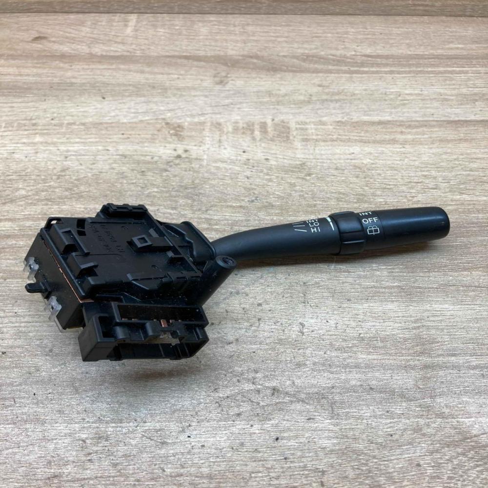 173654 173821  Wiper control stalk Toyota Corolla Verso AR10