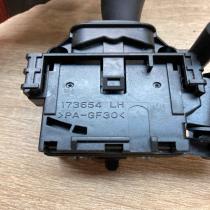 173654 173821  Wiper control stalk Toyota Corolla Verso AR10