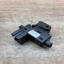 25411 JD000 1517  Electric window control switch Nissan Qashqai