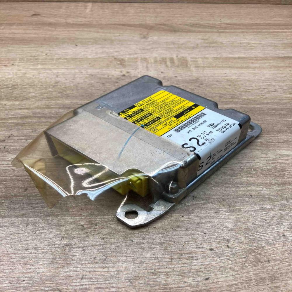 89170 0F100 220591 101  Airbag control unit/module Toyota Verso