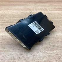 89690 05010 MB102850 0050  Power management control unit Toyota Avensis T270
