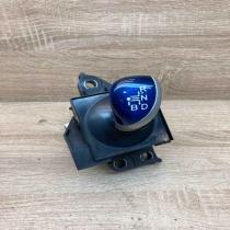 75C582  RHD Gear shifter/selector Toyota Auris E180