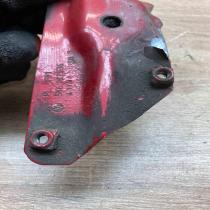 5K6821136   Fender mounting bracket Volkswagen Golf VI