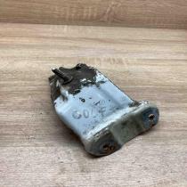 5M0821135   Fender mounting bracket Volkswagen Golf Plus