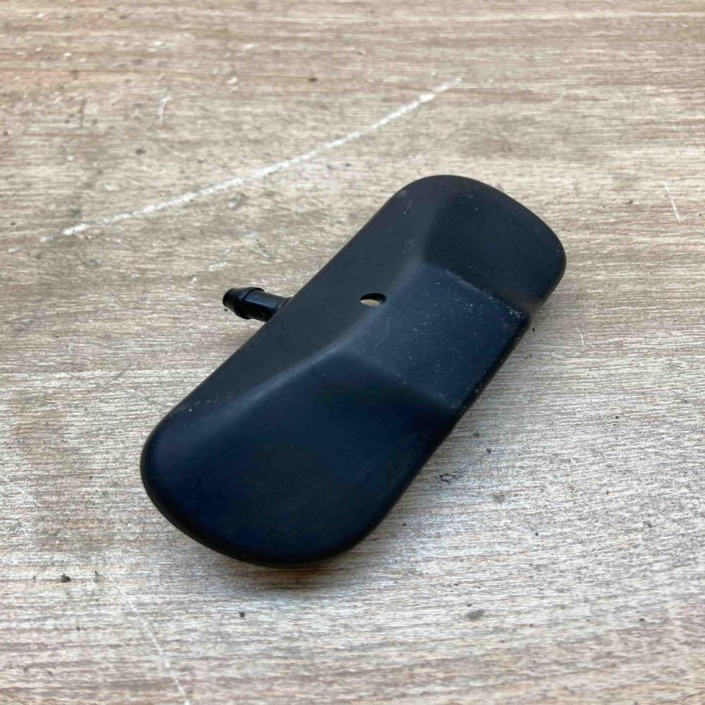 5M0955985   Windshield washer spray nozzle Volkswagen PASSAT B6