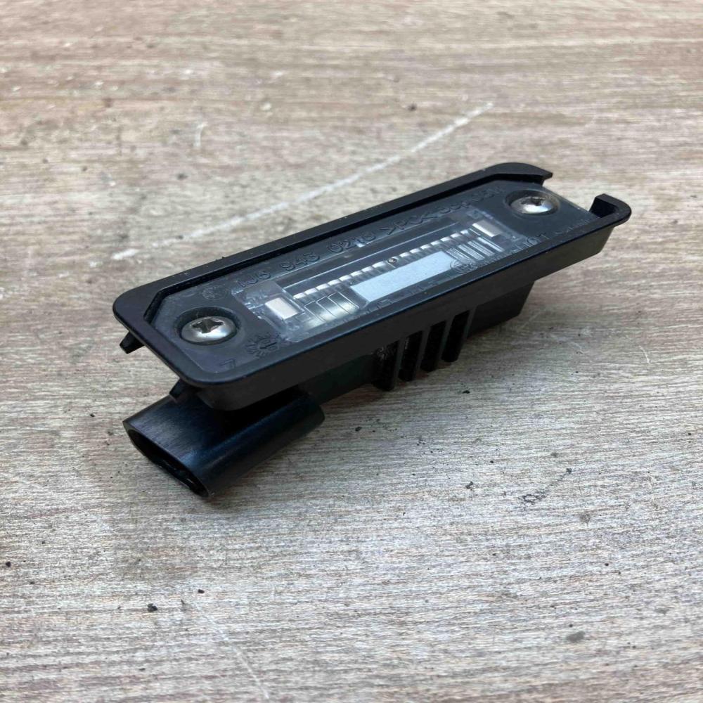3C5943021 1J0943021B  Number plate light Volkswagen Lupo