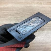 8T0943021  L05 Number plate light Audi A4 S4 B6 8E 8H
