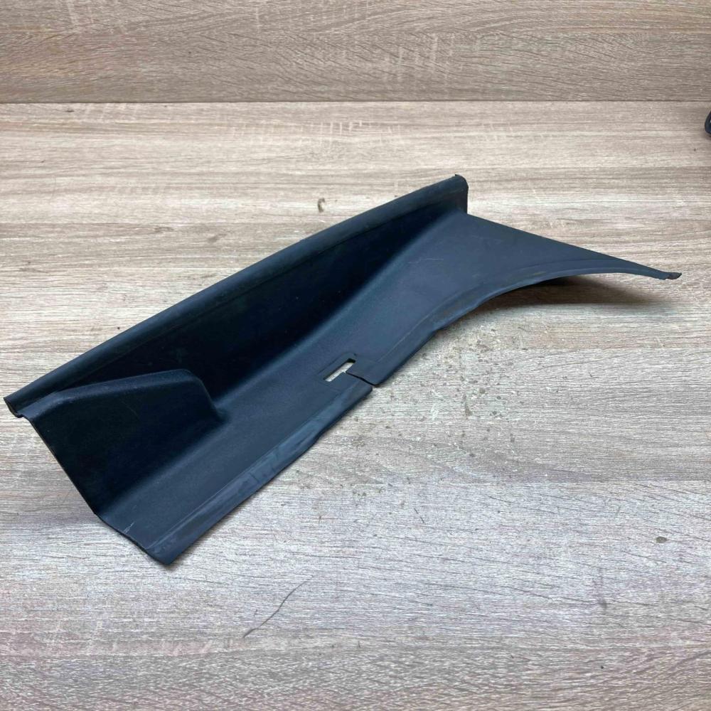 CK52 28660 AD   Rear light trim Land Rover Range Rover L405