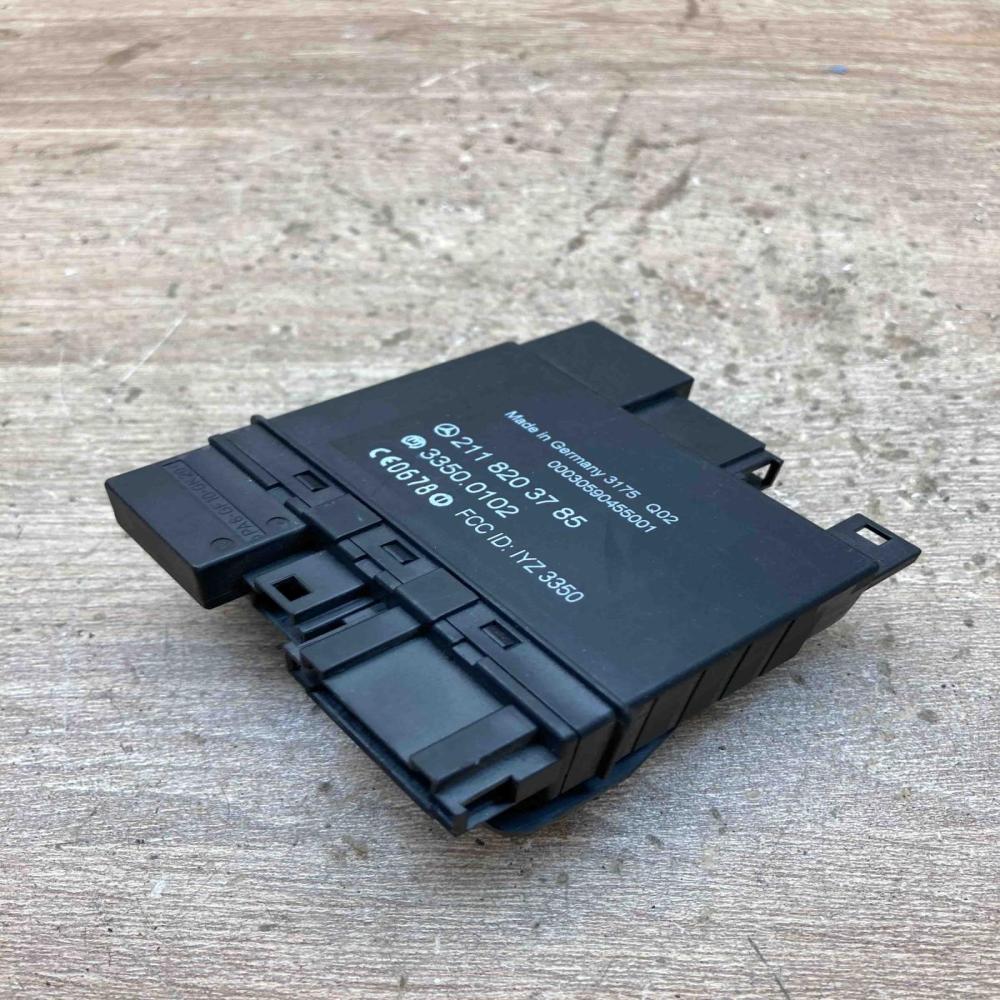2118203785 33500102  Keyless (KESSY) go control unit/module Mercedes-Benz E W211