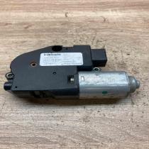 A1669069600 1727364A  Sunroof motor/actuator Mercedes-Benz ML W166
