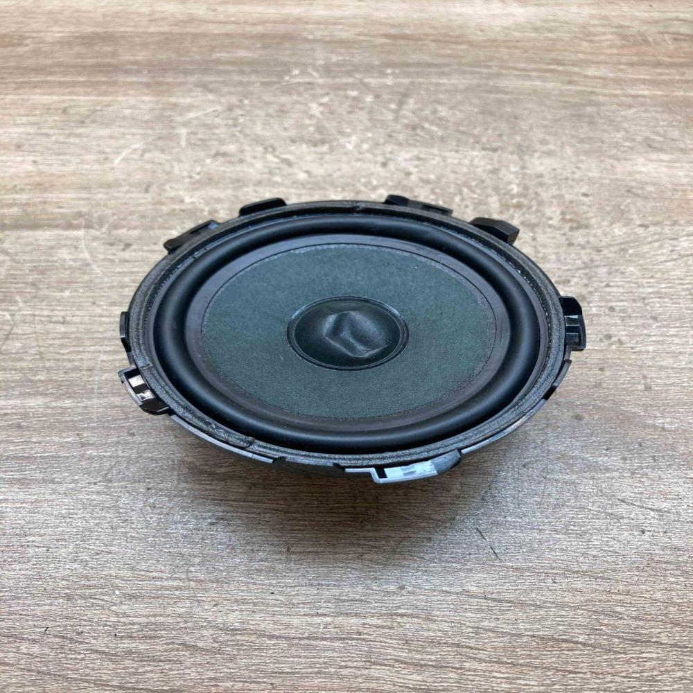 A2058201002   Panel speaker Mercedes-Benz C W205
