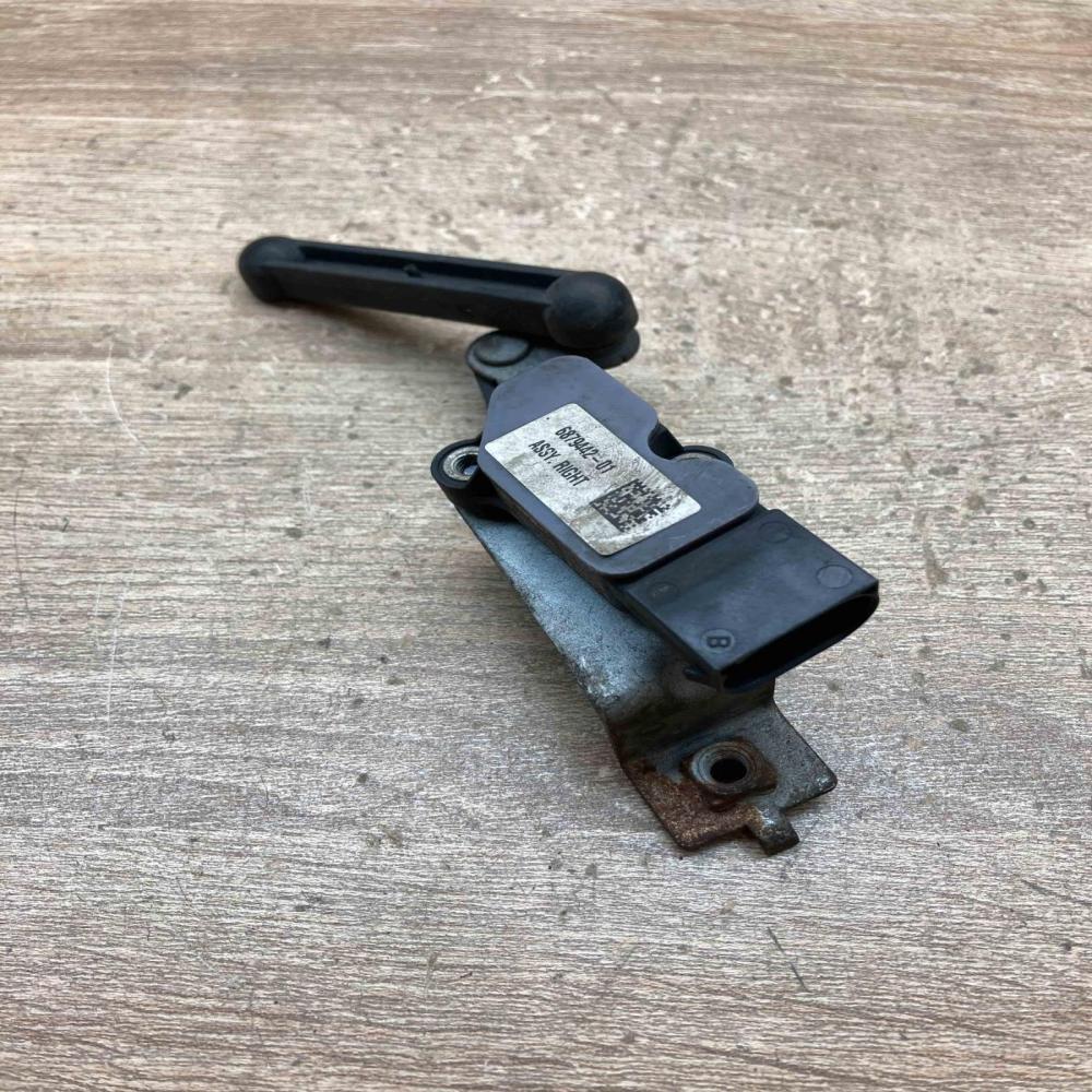 6879442 6870200  Headlight/headlamp level sensor BMW X5 F15