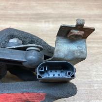 6879442 6870200  Headlight/headlamp level sensor BMW X5 F15