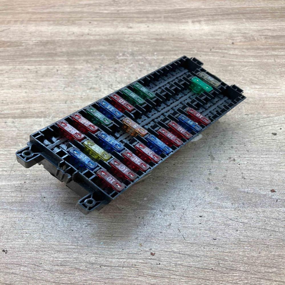 1005171323   Fuse module Renault Laguna I
