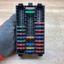 1005171323   Fuse module Renault Laguna I