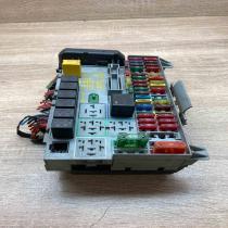 90589965   Fuse module Opel Zafira A