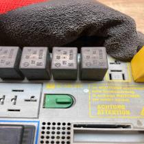 90589965   Fuse module Opel Zafira A