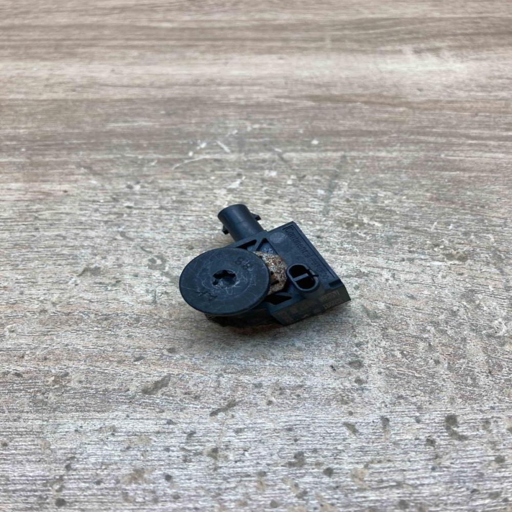 9241032 Used  Airbag deployment crash/impact sensor BMW 5 F10 F11