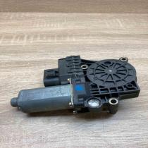0130821774 0302000256  Front door window regulator motor Audi A6 S6 C5 4B