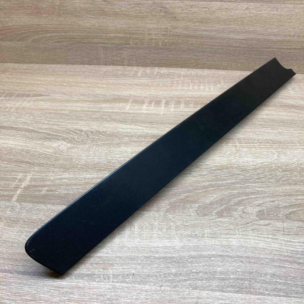 3C1857212R 31835 0100  Dashboard glove box trim Volkswagen PASSAT B6