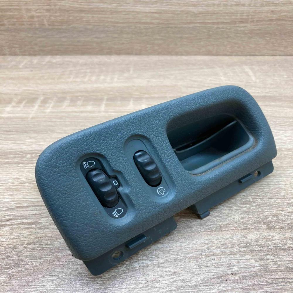 7700841235   Headlight level height control switch Renault Clio III