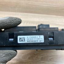 9234423 9234423 01  Fuse module BMW 7 F01 F02 F03 F04