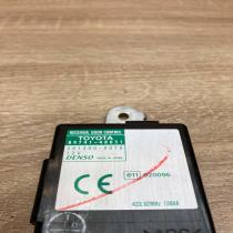 89741 48031 251300 0070  Door control unit/module Lexus RX 300
