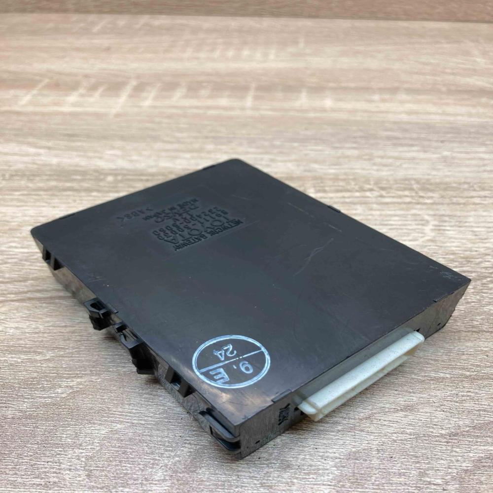 89111 50030 232400 5060  Gateway control module Lexus LS 430