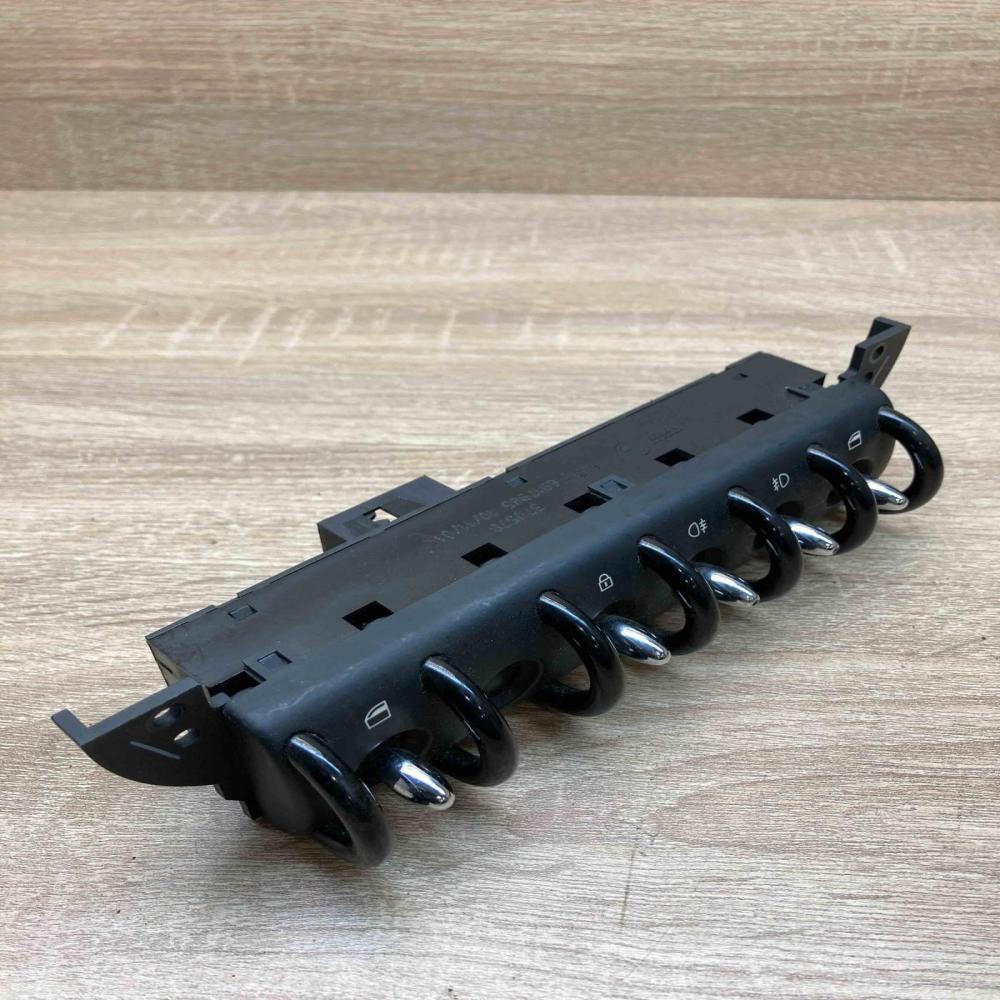 6917985   A set of switches Mini One - Cooper R50 - 53