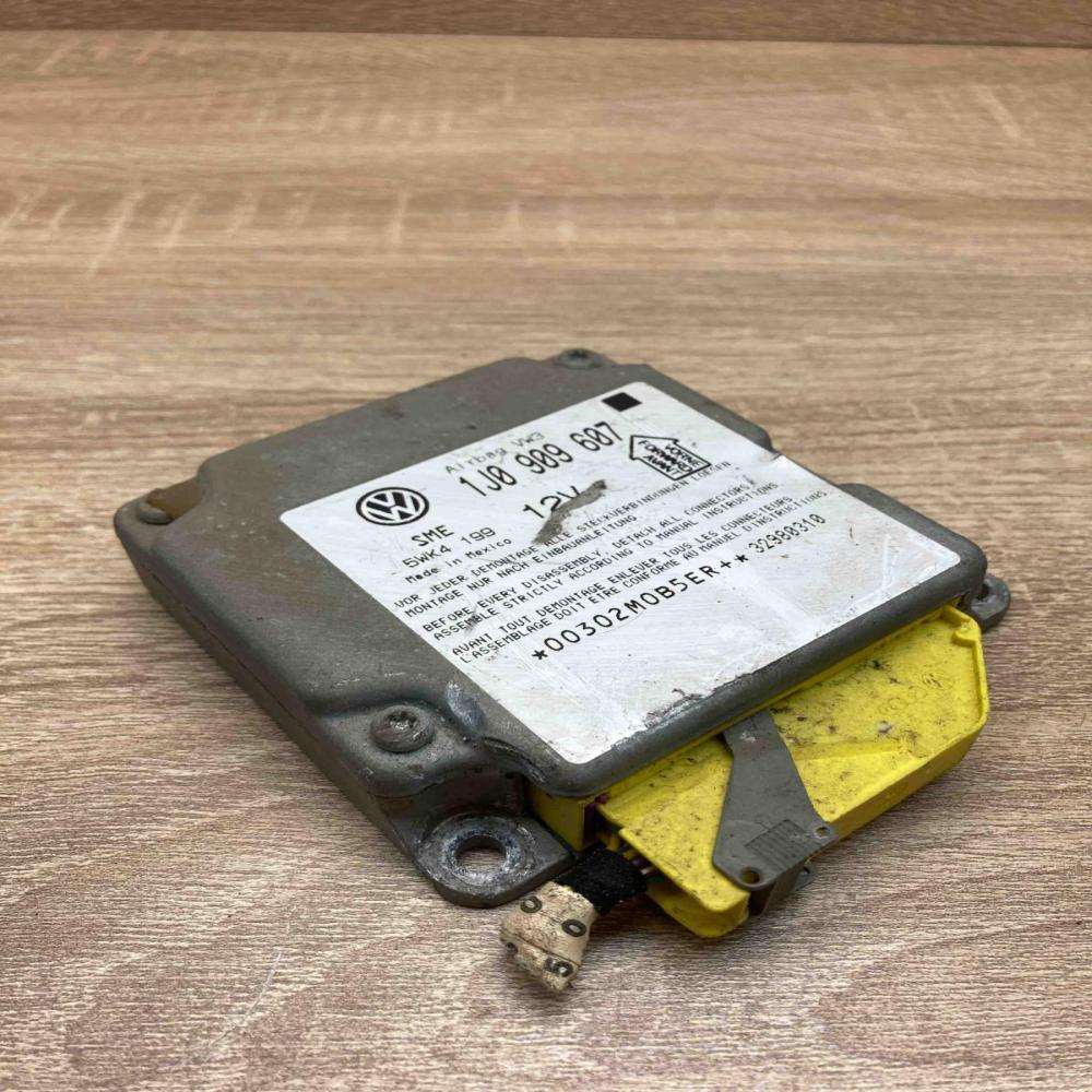 1J0909607 5WK4199 With Plug Airbag control unit/module Volkswagen PASSAT B5