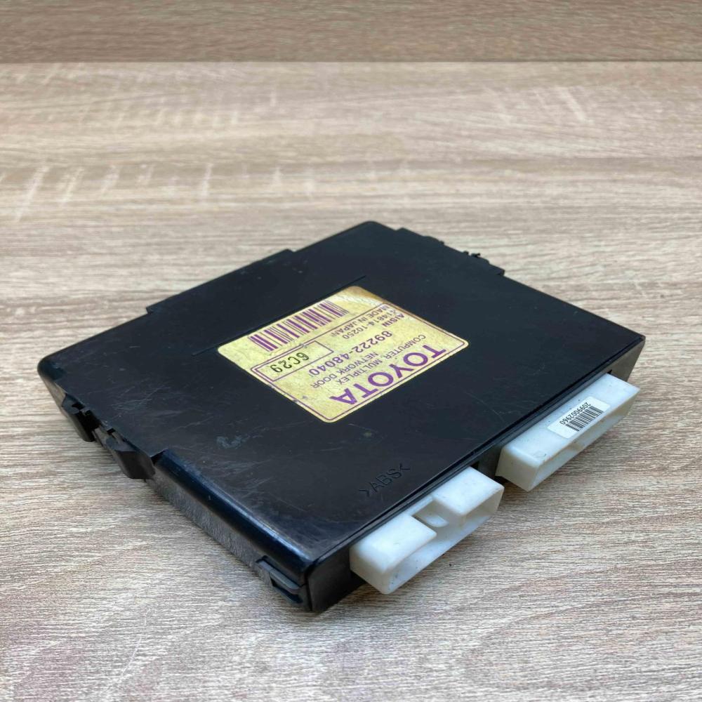 89222 48040 414814 10250  Door control unit/module Lexus RX 330 - 350 - 400H