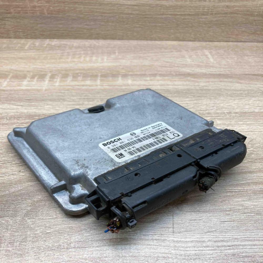 90565941 0281001636 With Plug Engine control unit/module ECU Opel Omega B2